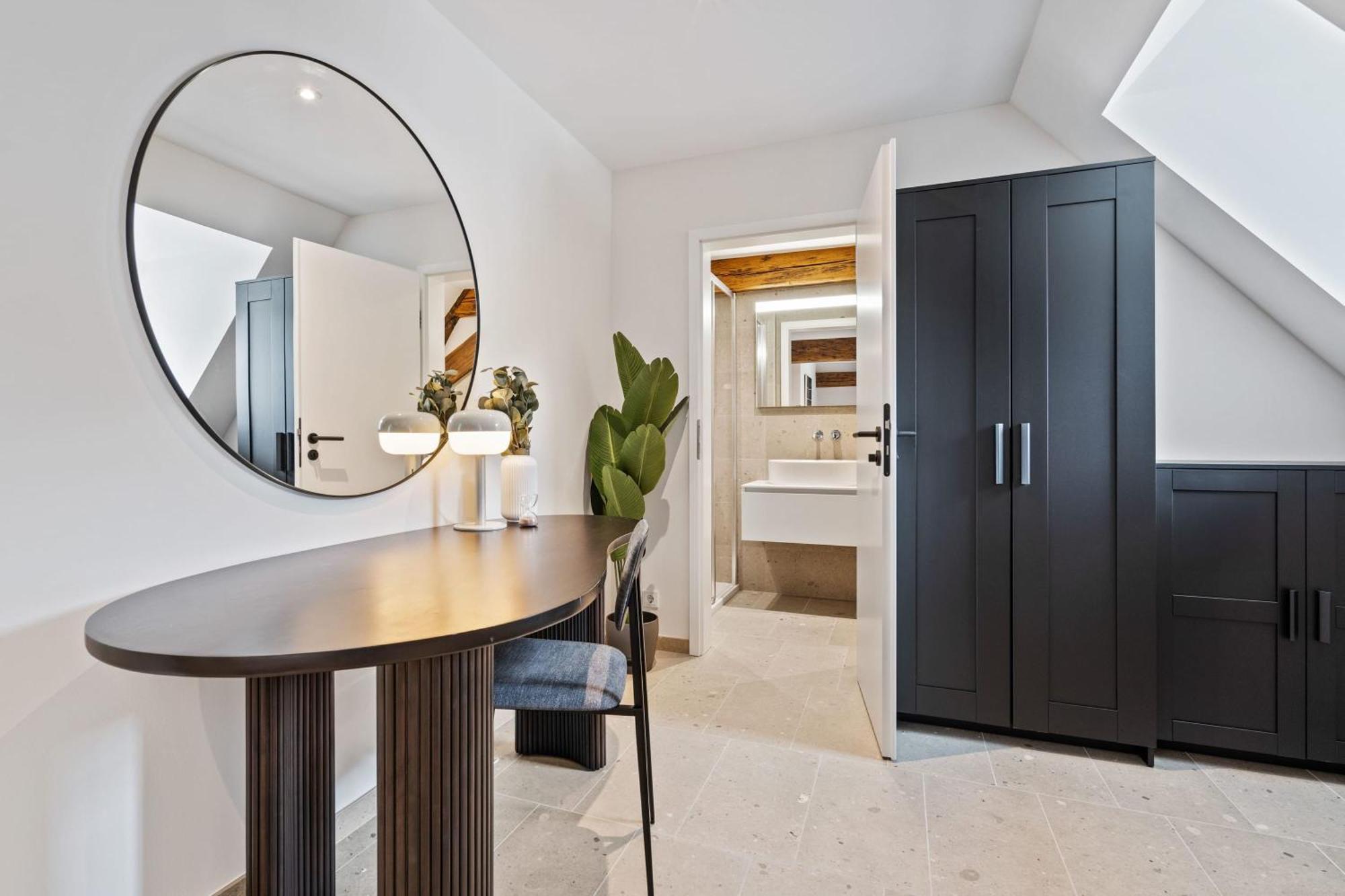 Elegant Clausen Apartment With King Bed & Wifi Luxembourg Extérieur photo