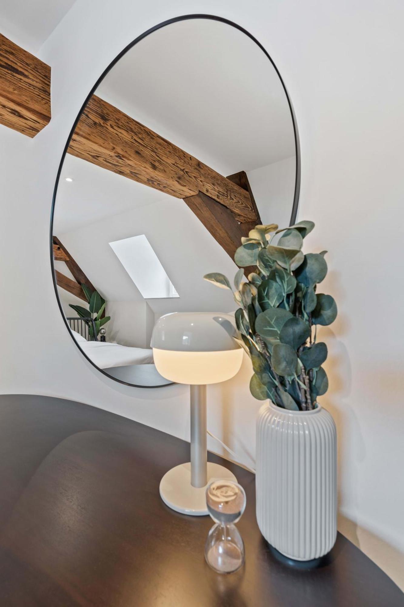Elegant Clausen Apartment With King Bed & Wifi Luxembourg Extérieur photo