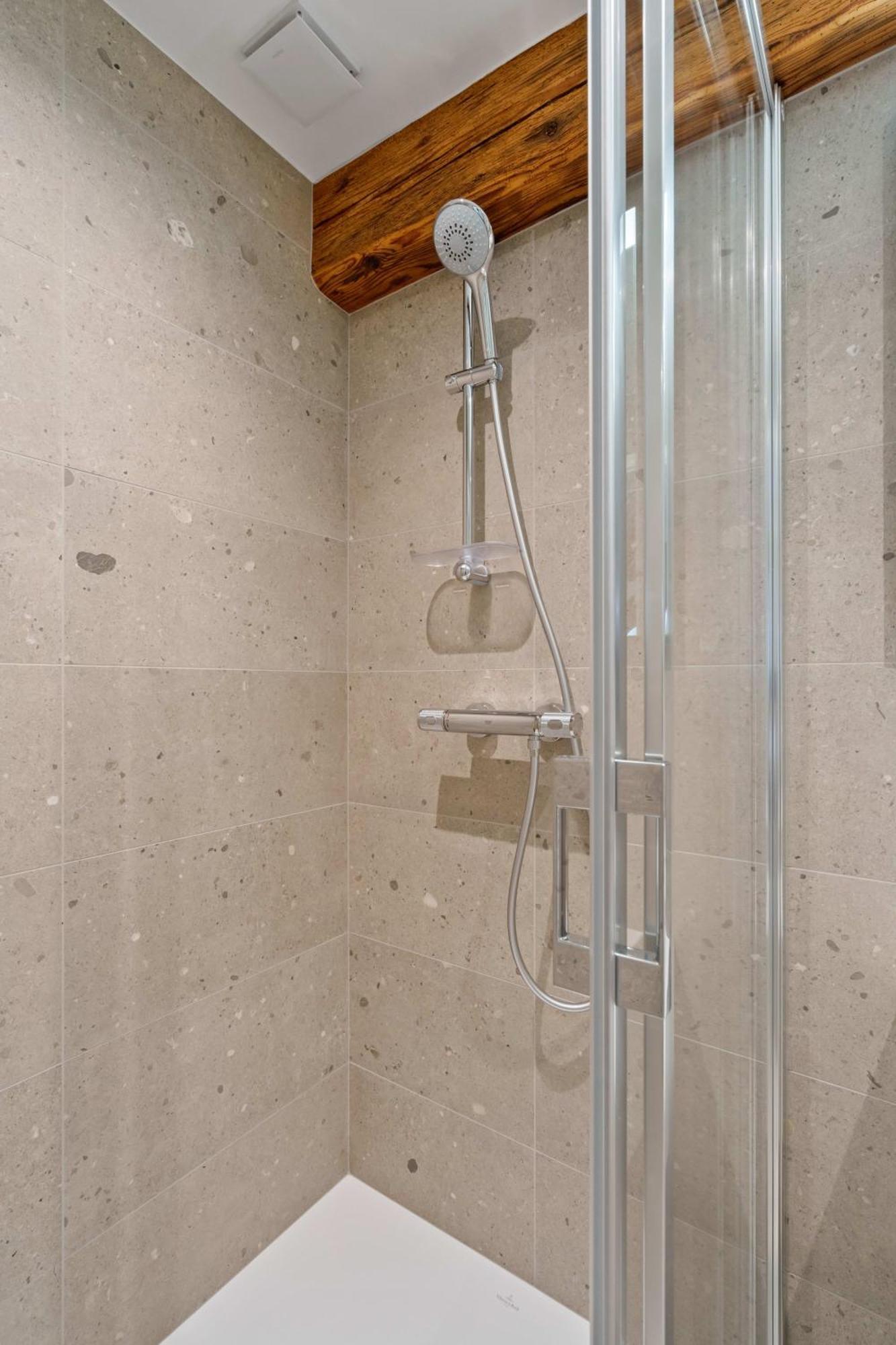 Elegant Clausen Apartment With King Bed & Wifi Luxembourg Extérieur photo